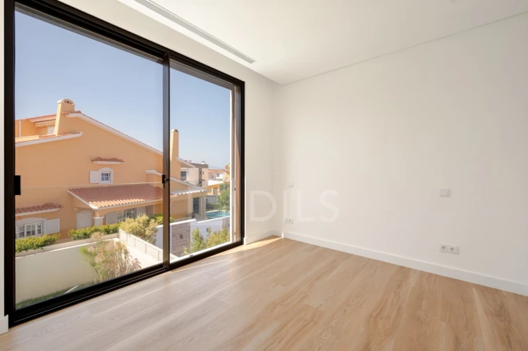 Moradia T4 para Venda em Cascais e Estoril Foto 30