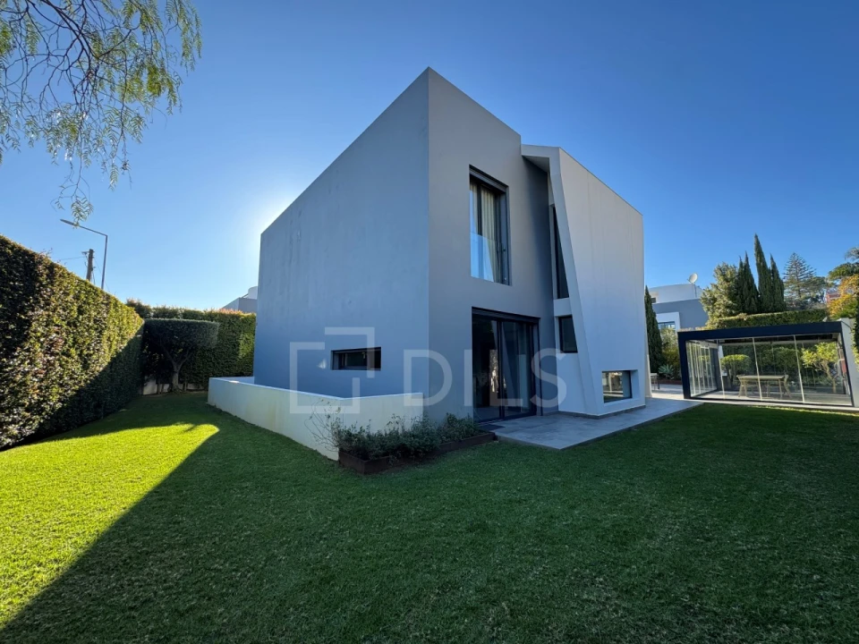 Moradia T5 para Venda em Cascais e Estoril Foto 2