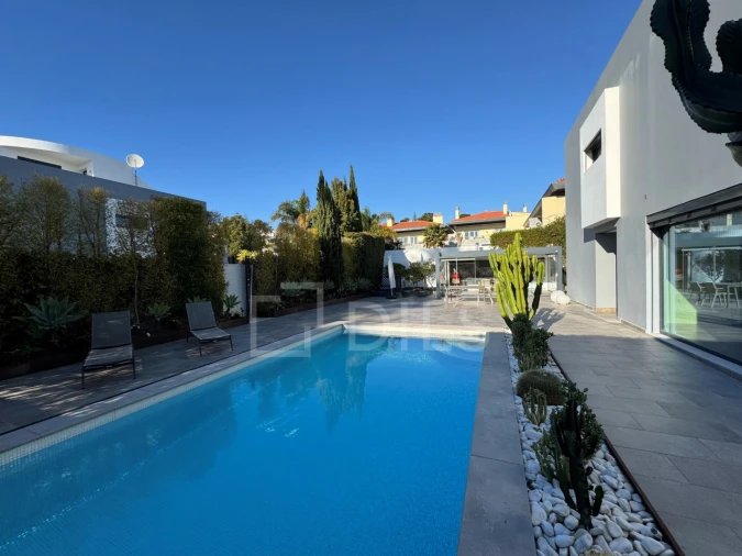 Moradia T5 para Venda em Cascais e Estoril Foto 6