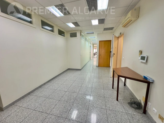 Escritório para Arrendamento em Faro (Sé e São Pedro) Foto 15