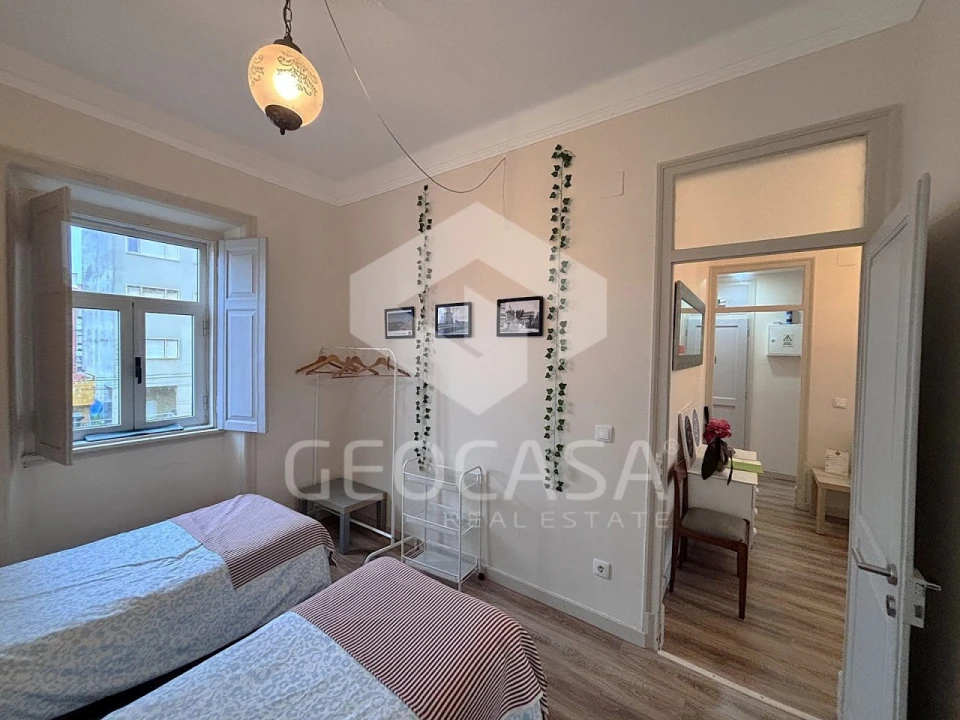 Apartamento T3 para Venda em Carcavelos e Parede Foto 9