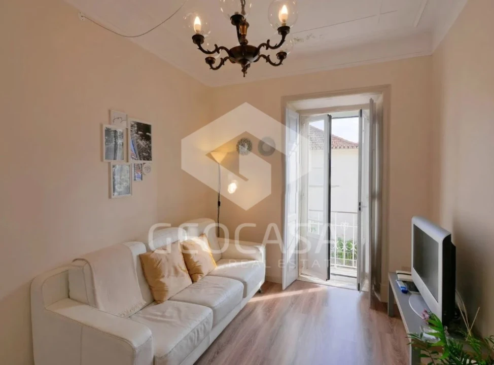 Apartamento T3 para Venda em Carcavelos e Parede Foto 2