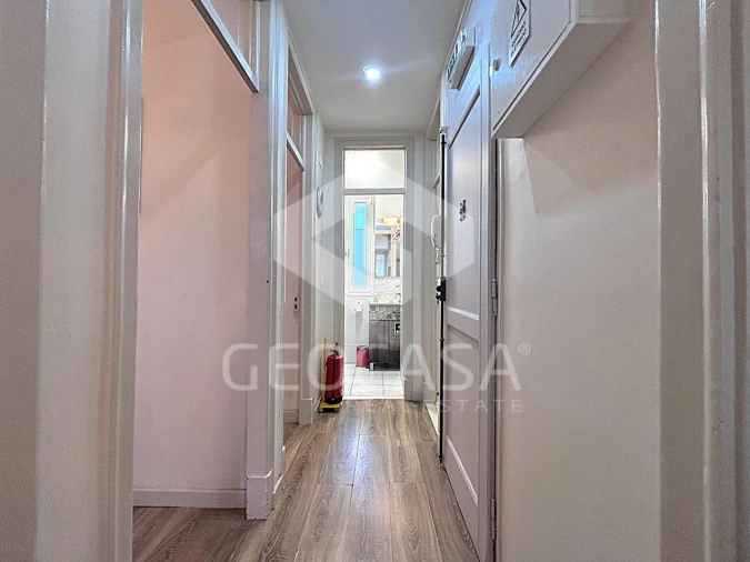 Apartamento T3 para Venda em Carcavelos e Parede Foto 8