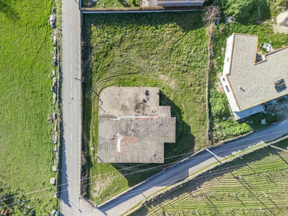 Armazém para Arrendamento em Telões Foto 9