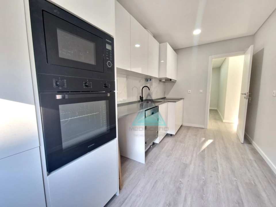 Apartamento T2 para Venda em Amora Foto 11