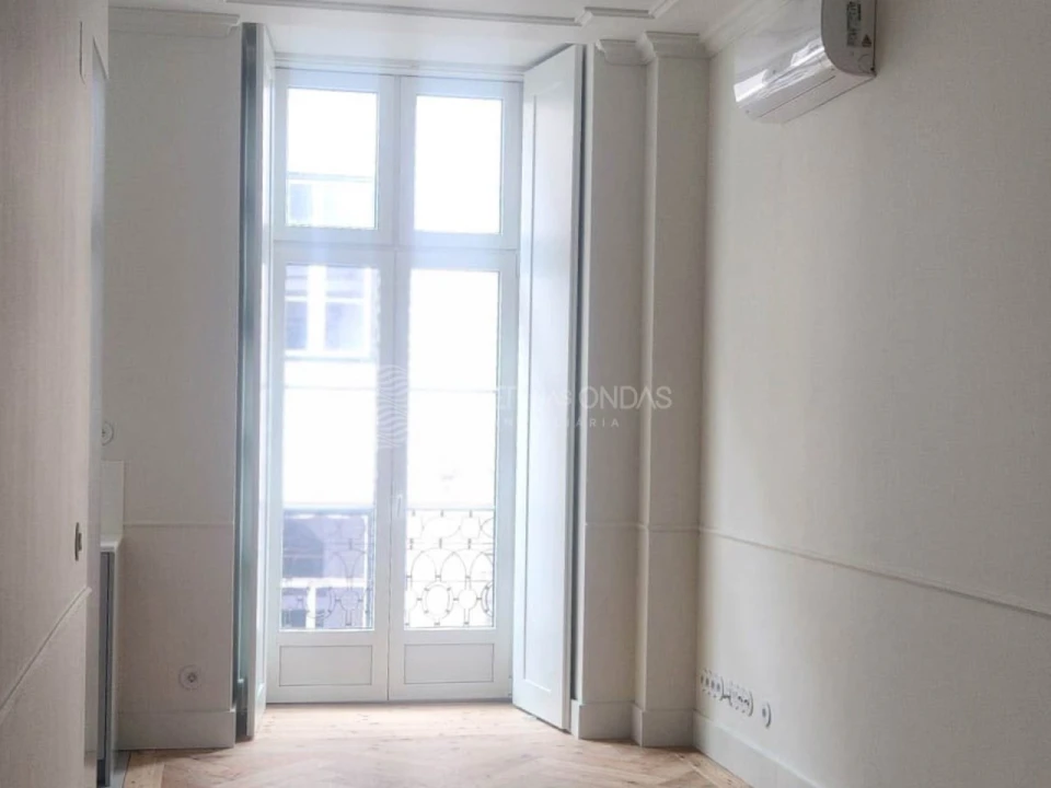 Apartamento T1 para Arrendamento em Santa Maria Maior Foto 10