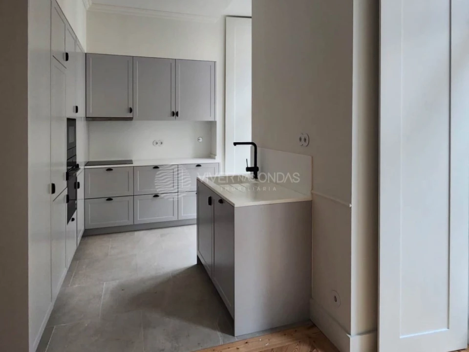 Apartamento T1 para Arrendamento em Santa Maria Maior Foto 3