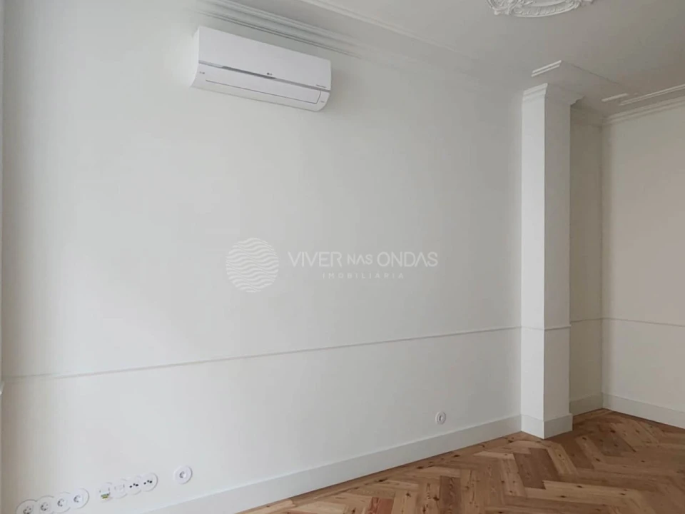 Apartamento T1 para Arrendamento em Santa Maria Maior Foto 8