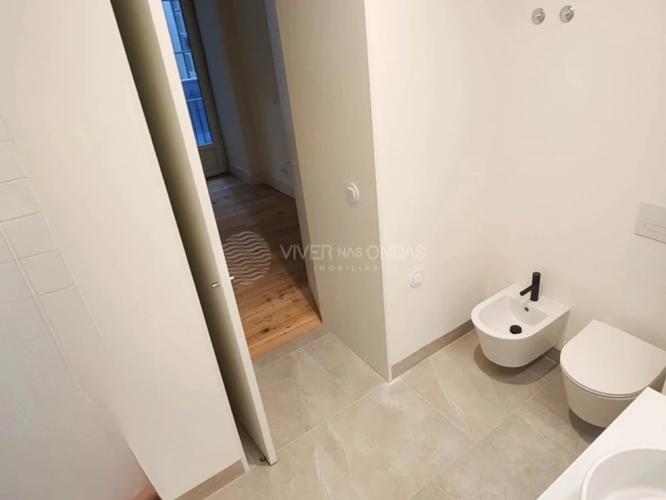 Apartamento T1 para Arrendamento em Santa Maria Maior Foto 13