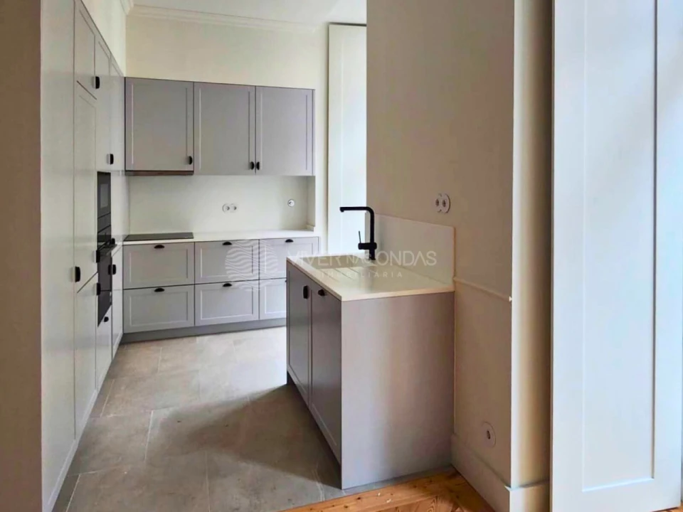 Apartamento T1 para Arrendamento em Santa Maria Maior Foto 18