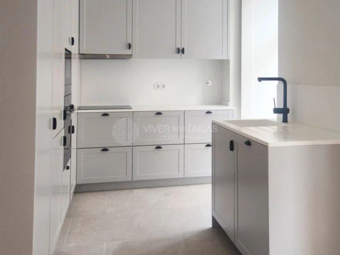 Apartamento T1 para Arrendamento em Santa Maria Maior Foto 2