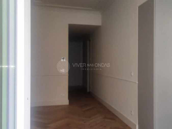 Apartamento T1 para Arrendamento em Santa Maria Maior Foto 14