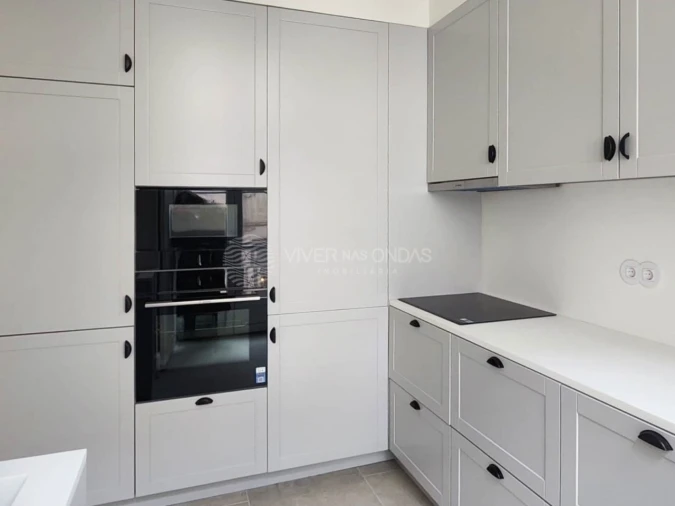 Apartamento T1 para Arrendamento em Santa Maria Maior Foto 5