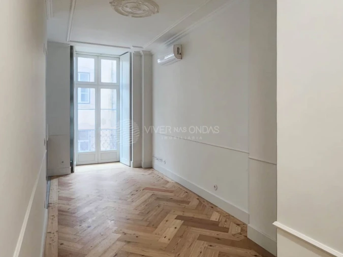 Apartamento T1 para Arrendamento em Santa Maria Maior Foto 15