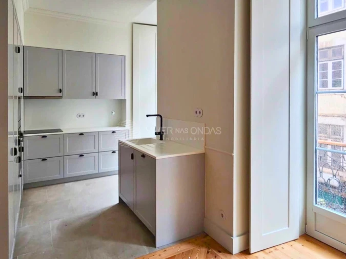 Apartamento T1 para Arrendamento em Santa Maria Maior Foto 2