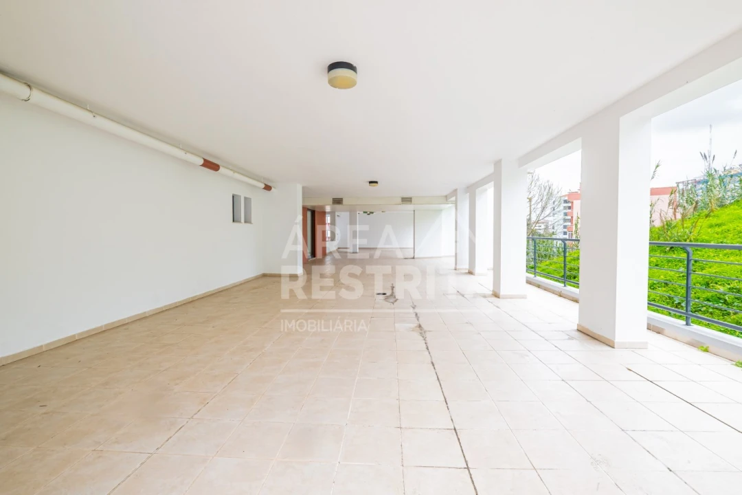 Apartamento T2 para Venda em Loures Foto 14