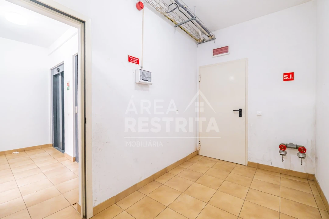 Apartamento T2 para Venda em Loures Foto 20