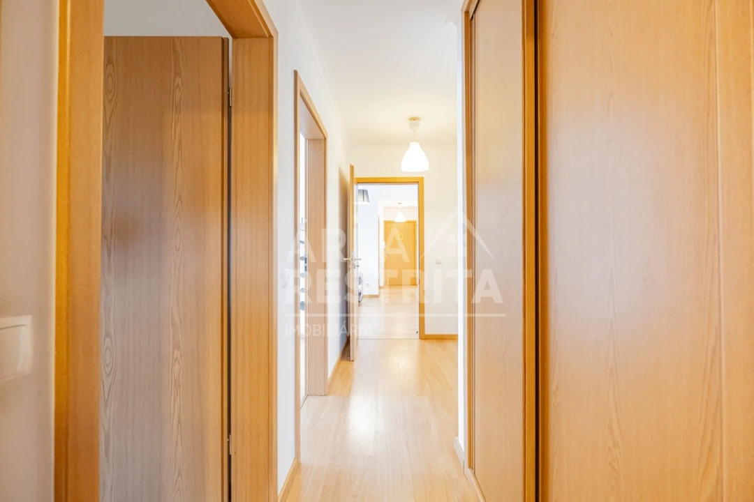 Apartamento T2 para Venda em Loures Foto 32