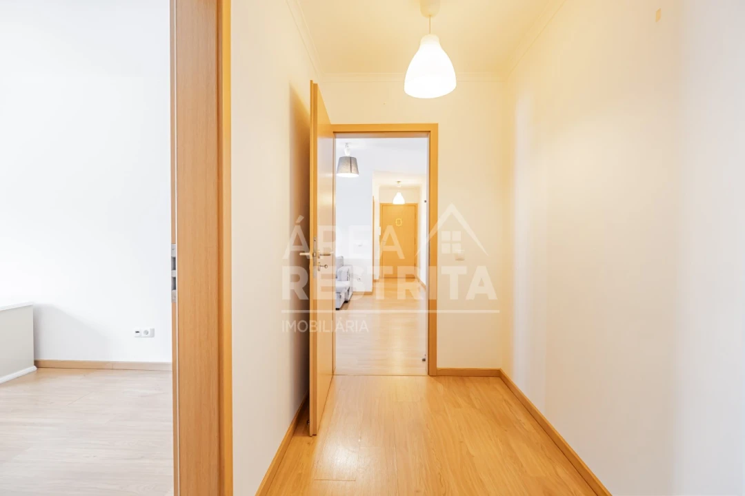 Apartamento T2 para Venda em Loures Foto 39