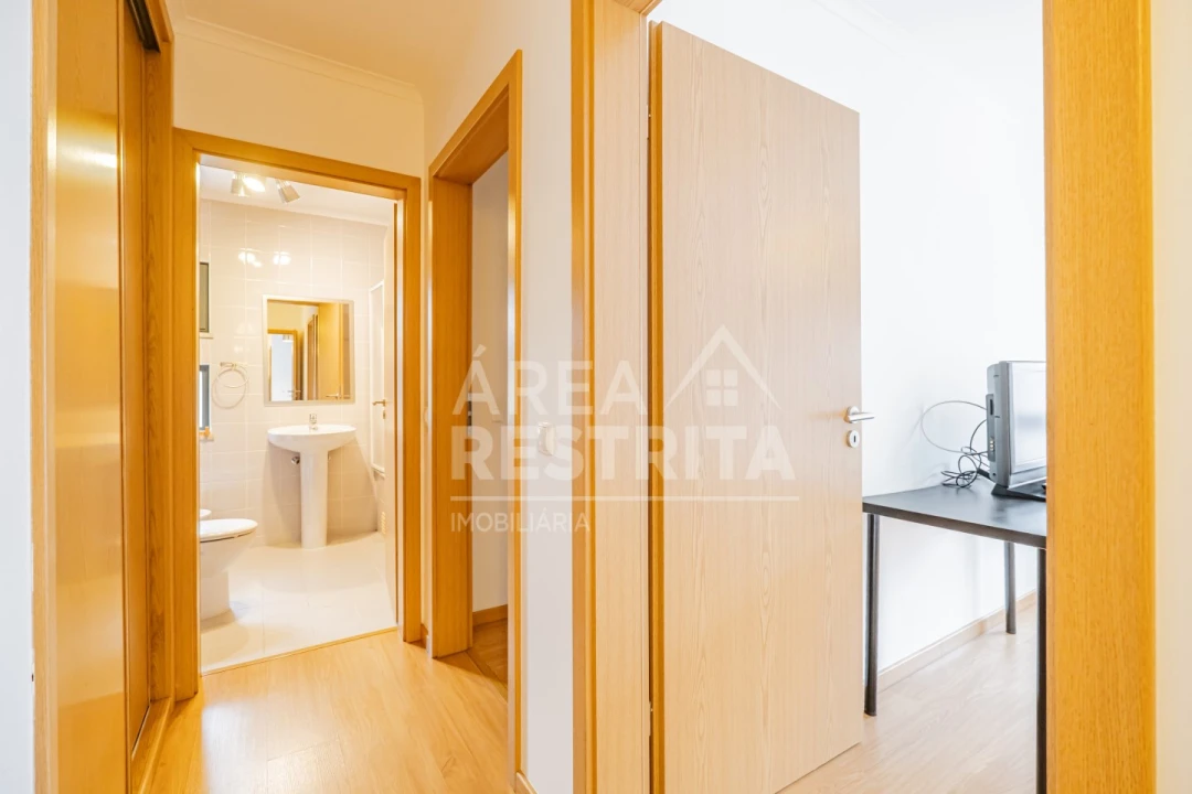 Apartamento T2 para Venda em Loures Foto 47