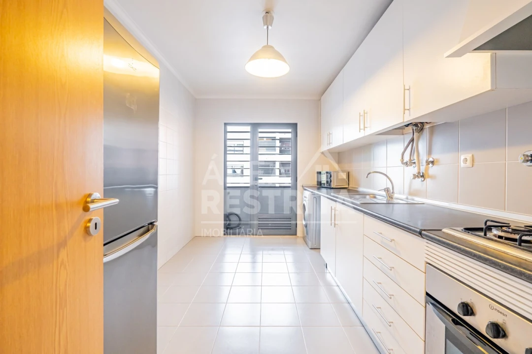Apartamento T2 para Venda em Loures Foto 49