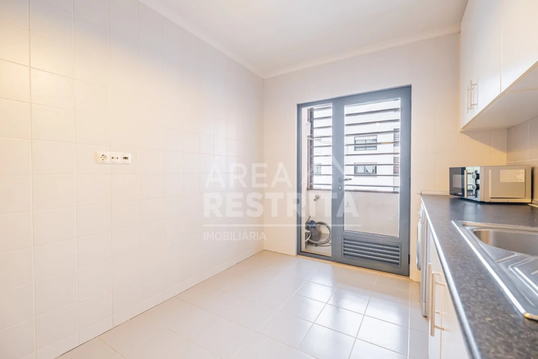 Apartamento T2 para Venda em Loures Foto 50