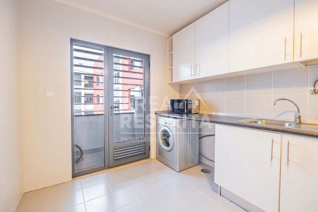 Apartamento T2 para Venda em Loures Foto 51