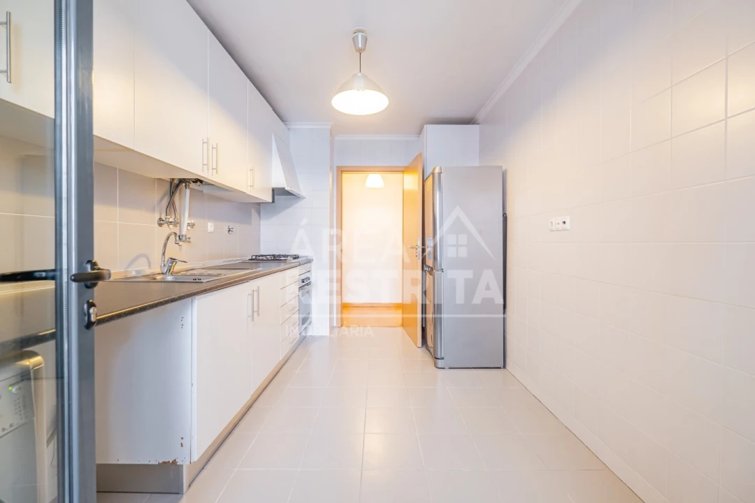 Apartamento T2 para Venda em Loures Foto 53