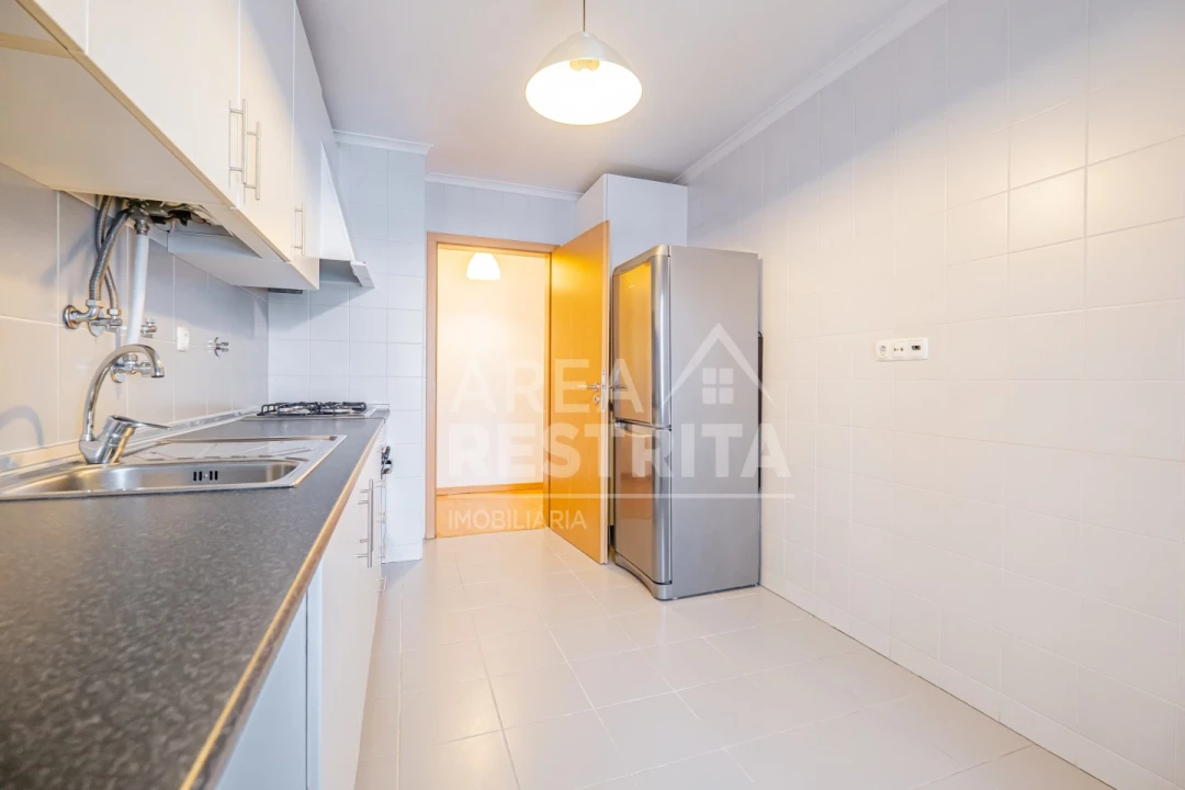 Apartamento T2 para Venda em Loures Foto 55