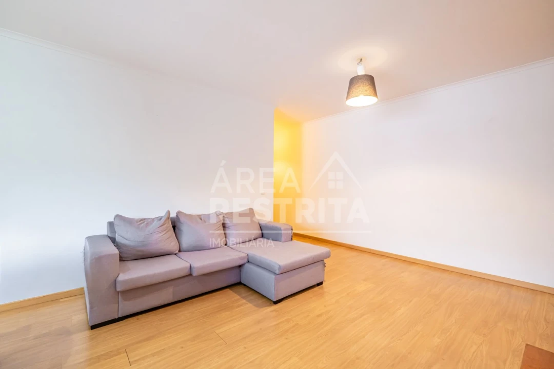 Apartamento T2 para Venda em Loures Foto 63