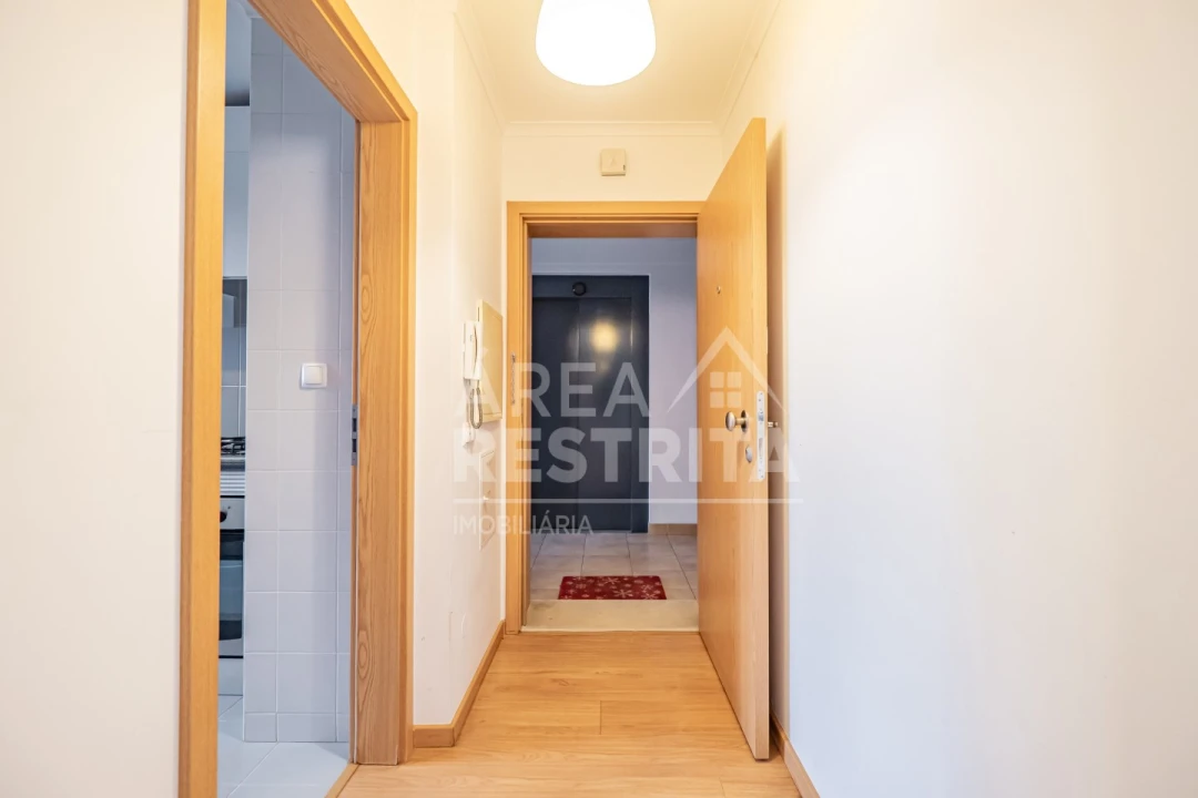 Apartamento T2 para Venda em Loures Foto 66
