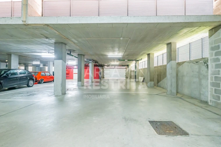 Apartamento T2 para Venda em Loures Foto 24