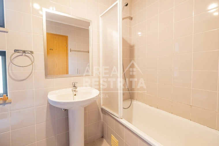 Apartamento T2 para Venda em Loures Foto 29