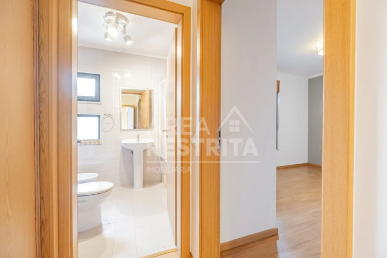 Apartamento T2 para Venda em Loures Foto 37
