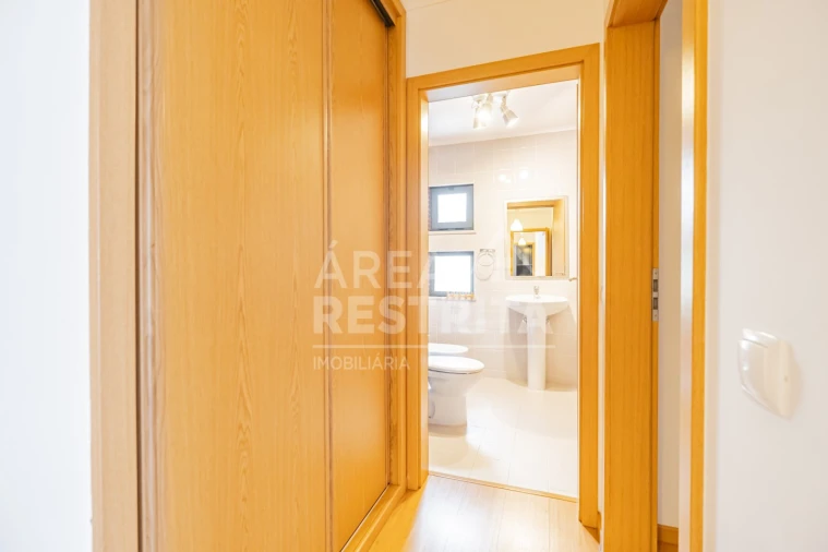 Apartamento T2 para Venda em Loures Foto 48