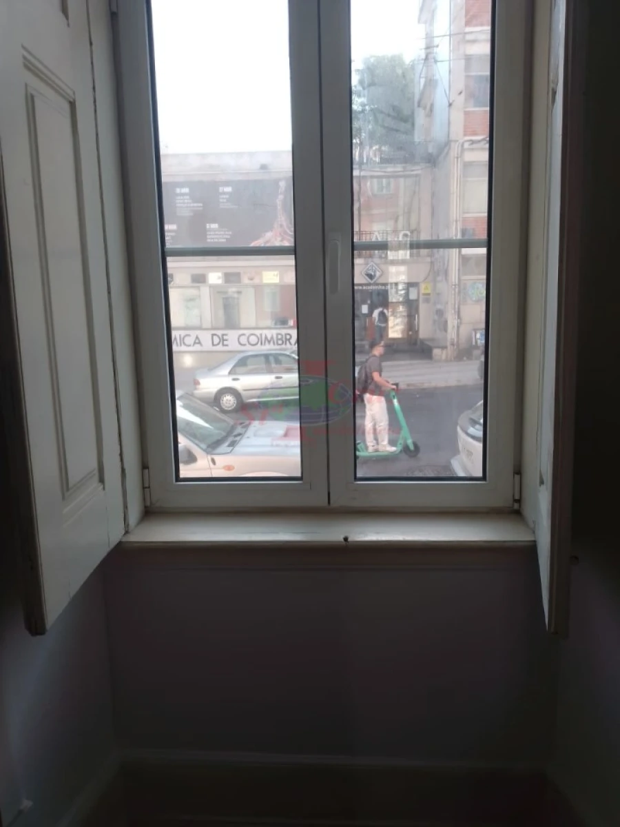 Quarto para Arrendamento em Sé Nova, Santa Cruz, Almedina e São Bartolomeu Foto 5