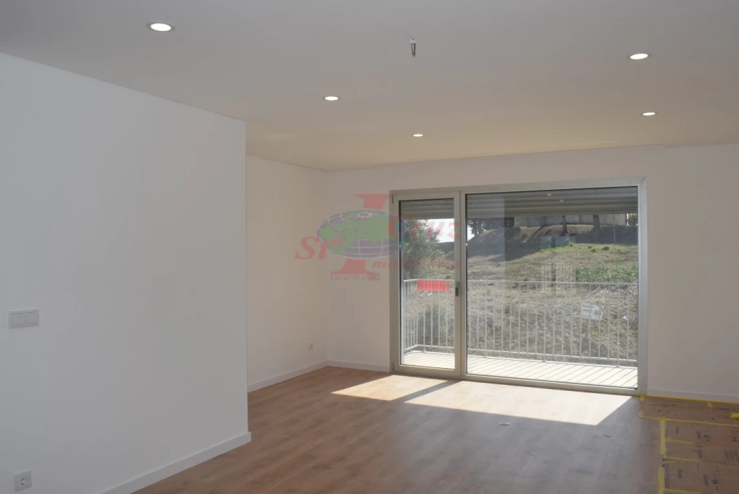 Apartamento T3 para Venda em São Martinho do Bispo e Ribeira de Frades Foto 1