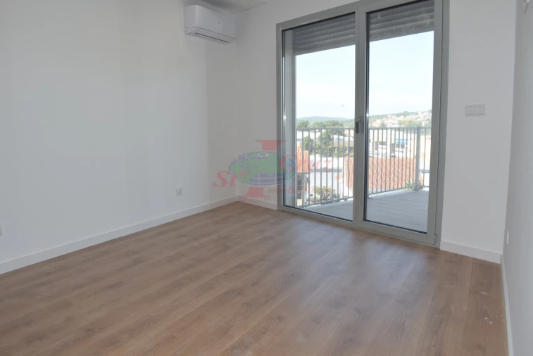 Apartamento T3 para Venda em São Martinho do Bispo e Ribeira de Frades Foto 4