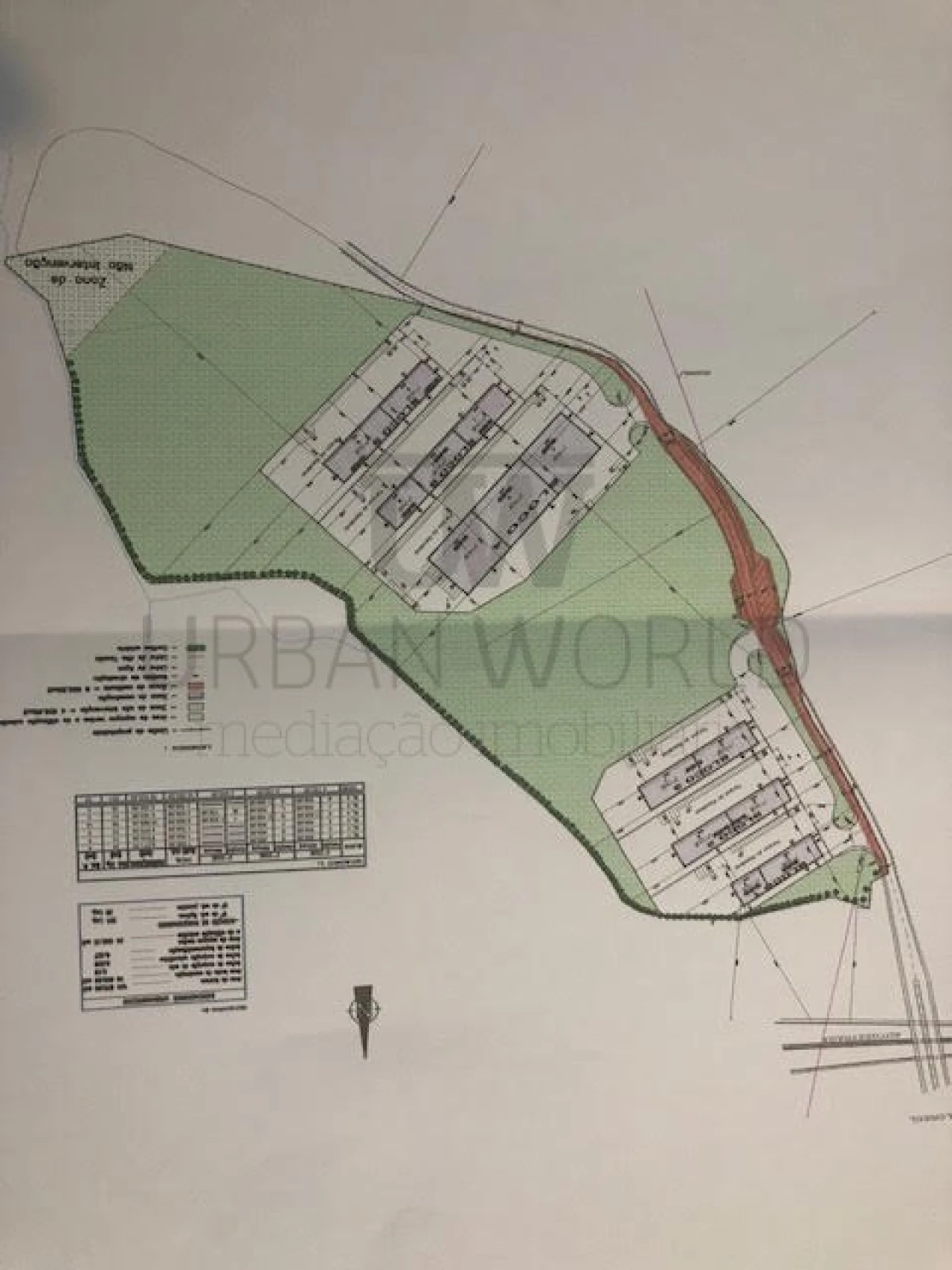 Terreno Comércio / Armazém para Venda em Mafra Foto 1