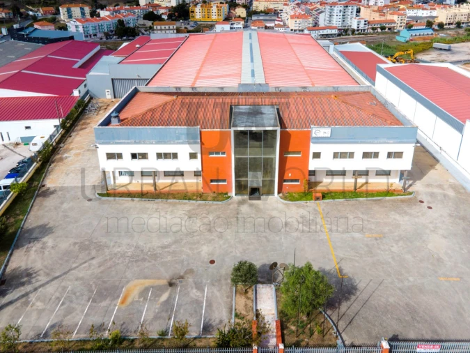 Armazém para Venda em Malveira e São Miguel de Alcainça Foto 1
