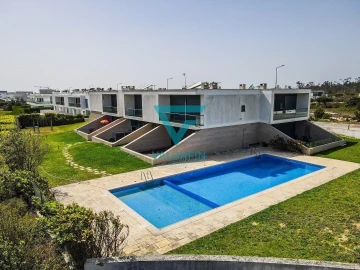 Moradia T2 para Venda em Pataias e Martingança