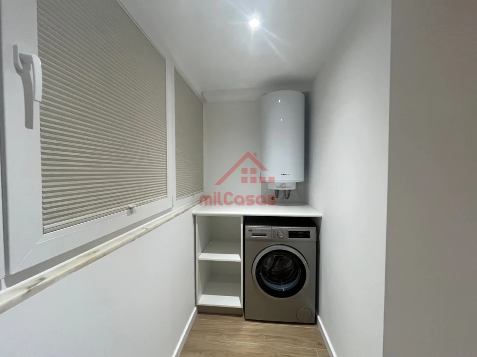 Apartamento T2 para Arrendamento em Santa Maria, São Pedro e Matacães Foto 3