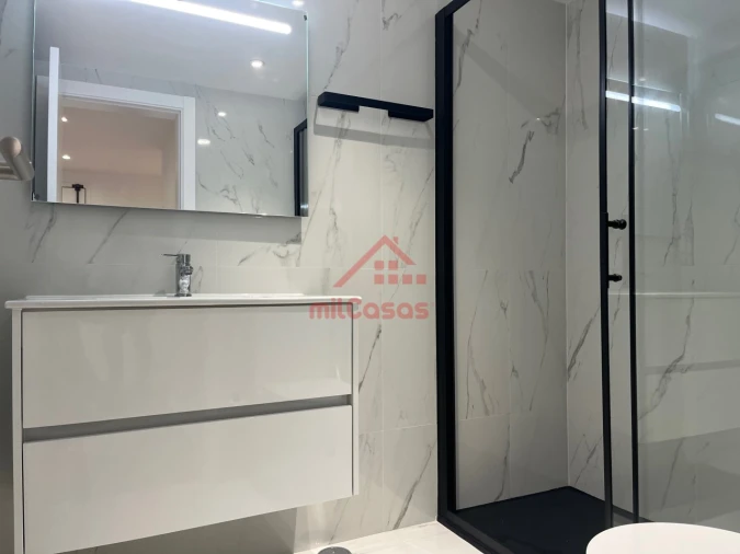 Apartamento T2 para Arrendamento em Santa Maria, São Pedro e Matacães Foto 9