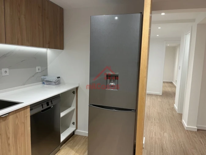 Apartamento T2 para Arrendamento em Santa Maria, São Pedro e Matacães Foto 19