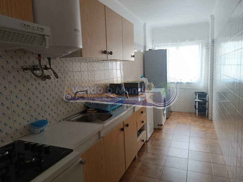 Apartamento T1 para Venda em Benavente Foto 1