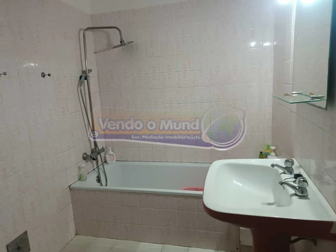 Apartamento T1 para Venda em Benavente Foto 16