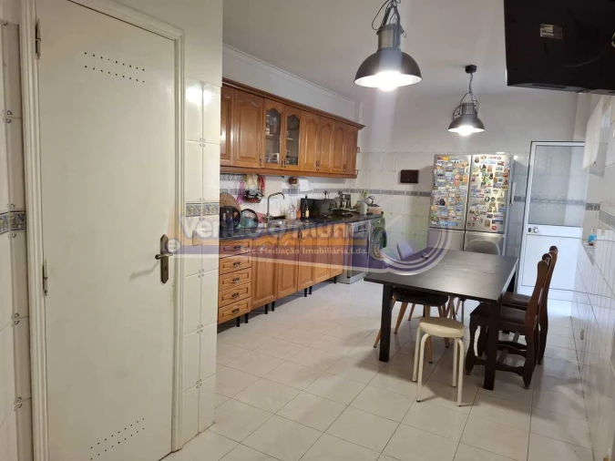 Apartamento T3 para Venda em Benavente Foto 5