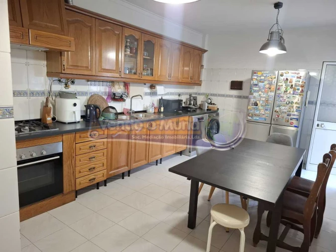 Apartamento T3 para Venda em Benavente Foto 1