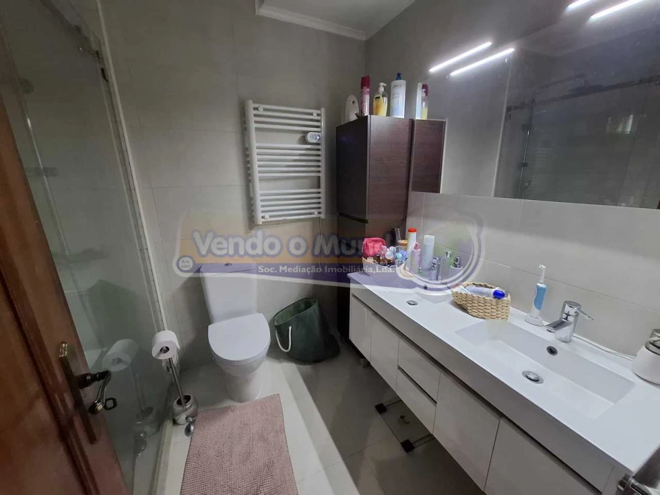 Apartamento T3 para Venda em Benavente Foto 17