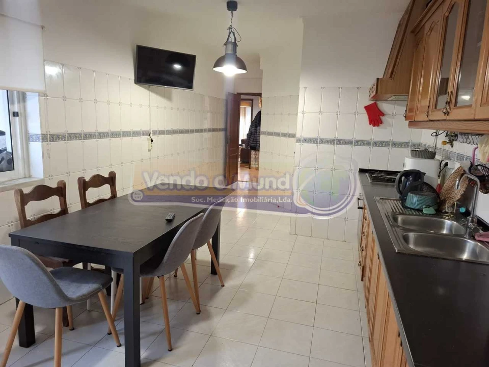 Apartamento T3 para Venda em Benavente Foto 3
